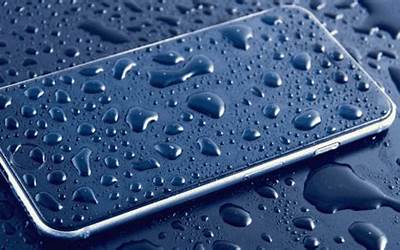 手机里进了少量的水,手机不慎涉水 可能损坏